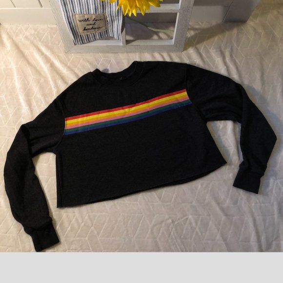 π΄3 for $20π΄ Rainbow Cropped Sweater - Picture 1 of 15